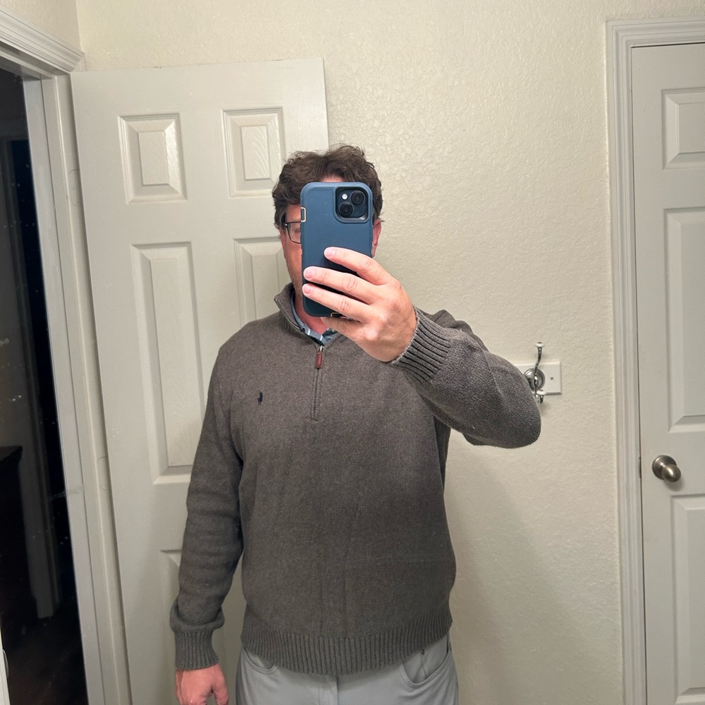 Polo Ralph Lauren (L) Gray pullover turtleneck sweater